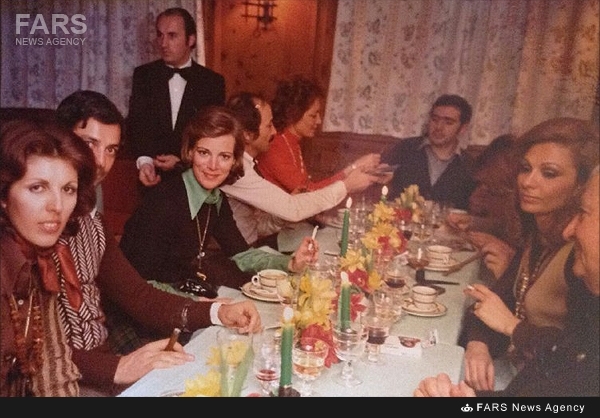 عکس های منتشر نشده شاه و خاندان پهلوی در کیش عکس های منتشر نشده شاه و خاندان پهلوی در کیش
