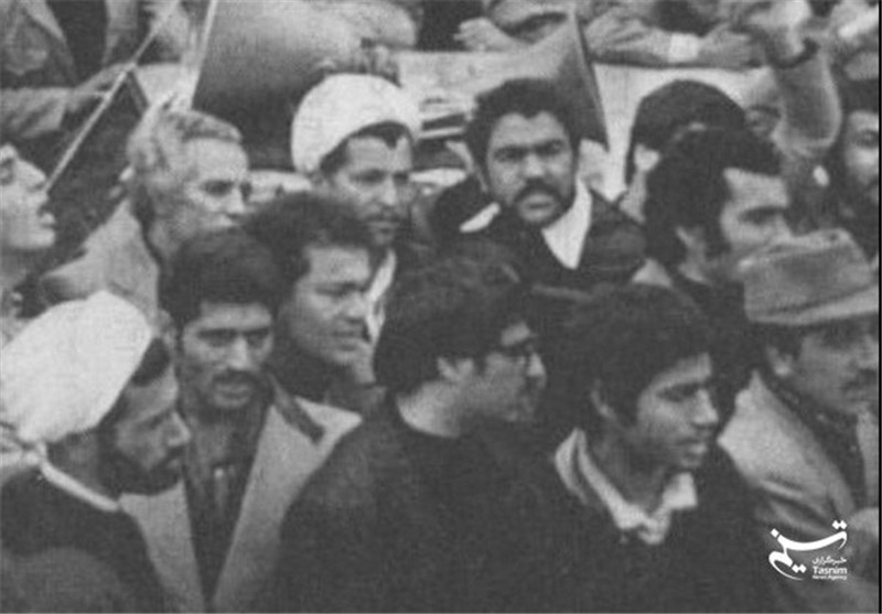 هاشمی و باهنر در راهپیمایی قبل از انقلاب +عکس هاشمی و باهنر در راهپیمایی قبل از انقلاب +عکس