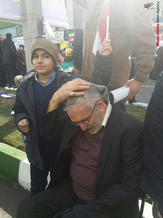 حضور حاج منصور ارضی در راهپیمایی 22 بهمن + عکس