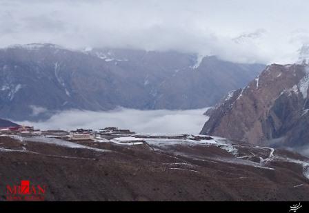 نگاهی به چشمه نگاهی به چشمه