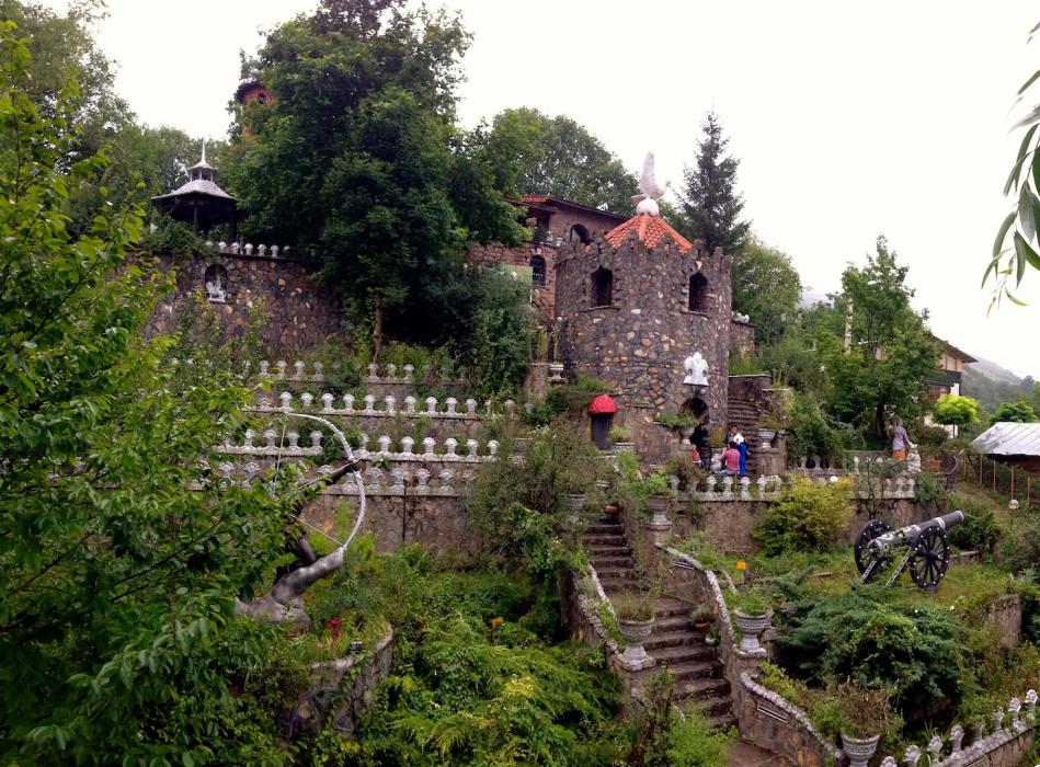 نگاهی به 