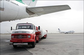 تاباندن اشعه لیزر، عامل بازگشت هواپیمای مسافربری به فرودگاه لندن