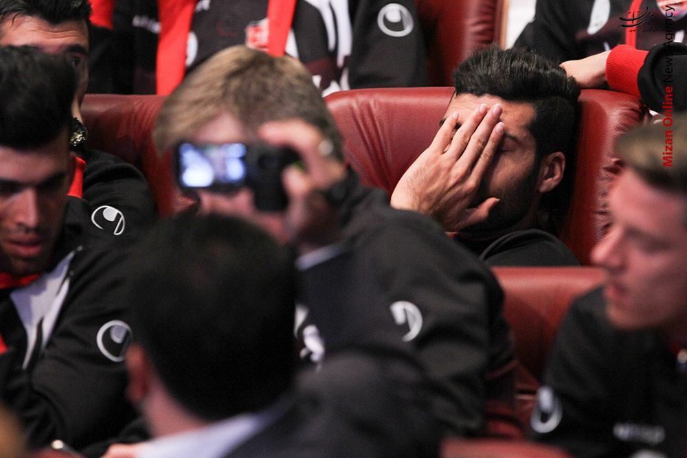 چرت زدن پرسپولیسی‌ها در مراسم شهردار +تصاویر