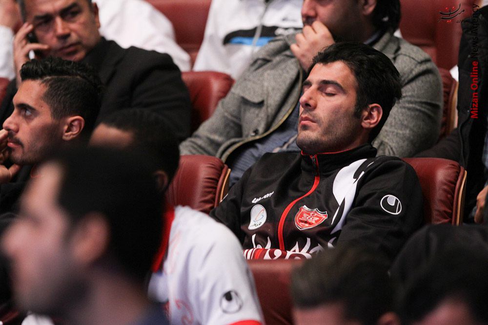 چرت زدن پرسپولیسی‌ها در مراسم شهردار +تصاویر