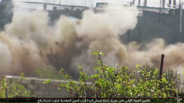 انهدام گشتی مصری در حمله داعش +عکس انهدام گشتی مصری در حمله داعش +عکس