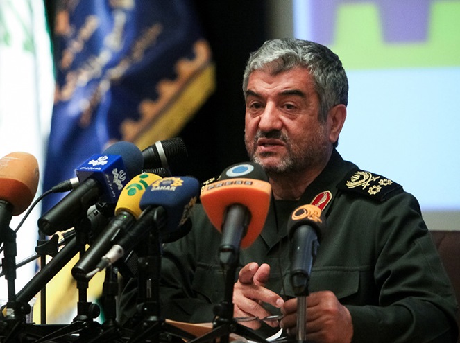 برخی عواملی داخلی تهدید و خطر اصلی ‌برای انقلاب ‌‌‌هستند/آنها اعتقادی به استمرار انقلاب اسلامی ندارند