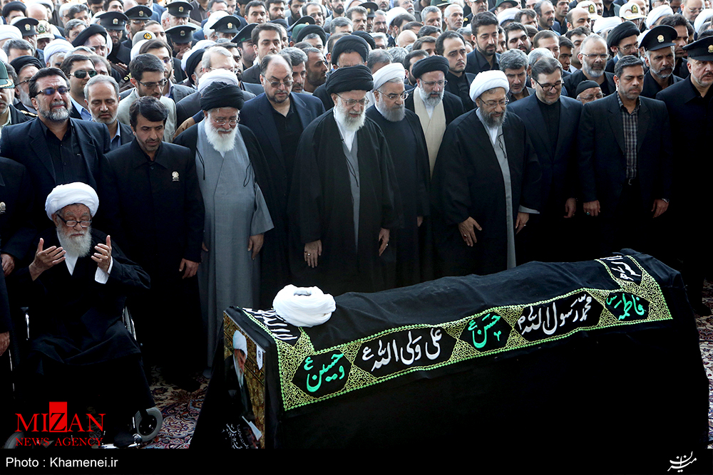 فرزندان آیت الله طبسی در کنار رهبر معظم انقلاب+عکس
