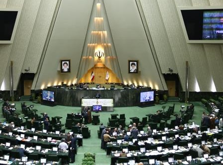 اثبات ساخت و سازهای غیرمجاز و ایجاد سوء جریانات مالی در گزارش تحقیق و تفحص از استانداری تهران، فارس و آذربایجان غربی
