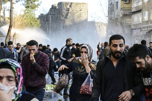 از مجسمه یادبود داستایوسکی تا فضانورد روسیه پس از بازگشت به زمین +تصاویر از مجسمه یادبود داستایوسکی تا فضانورد روسیه پس از بازگشت به زمین +تصاویر