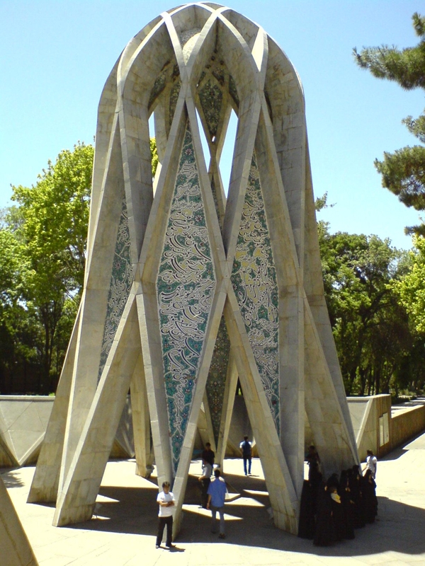 نگاهی به نگاهی به