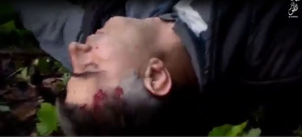 اعدام فجیع مرد روس بوسیله داعش (عکس 16+) اعدام فجیع مرد روس بوسیله داعش (عکس 16+)