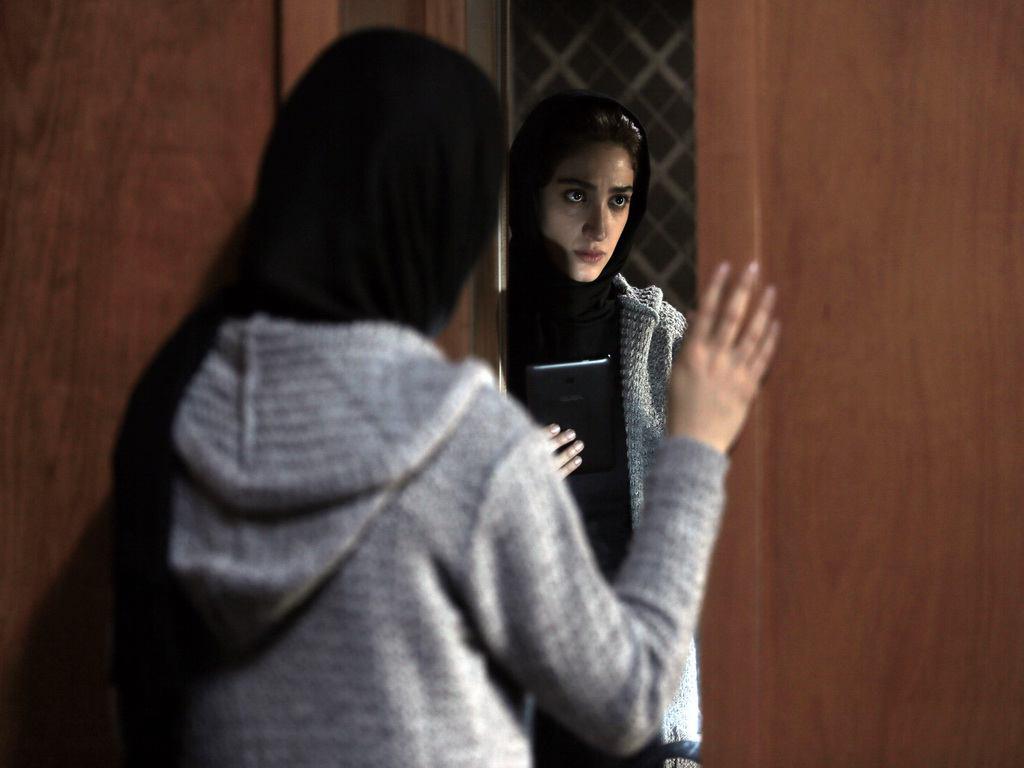اولین نمایش «هیهات» در جشنواره جهانی فیلم فجر اولین نمایش «هیهات» در جشنواره جهانی فیلم فجر