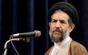در هیچ امری سبقت غیر مجاز نگیرید در هیچ امری سبقت غیر مجاز نگیرید