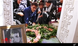 مراسم استقبال از خانواده شهید تازه شناسایی شده در اراک برگزار شد