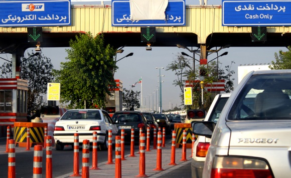 تجهیزاد آزادراه قم و ساوه به سامانه ثبت تخلفات هوشمند/ ممنوعیت تردد وانت بار در آزادراه قم