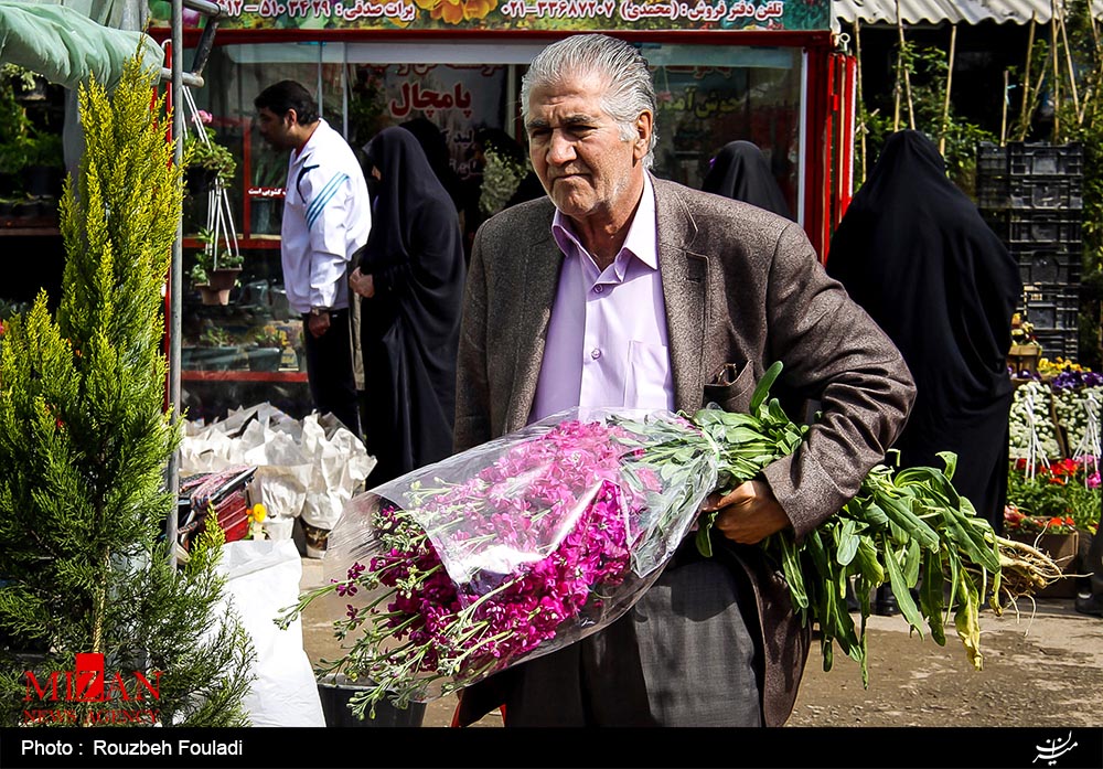 رونق بازارهای گل در تهران در آستانه نوروز+تصاویر