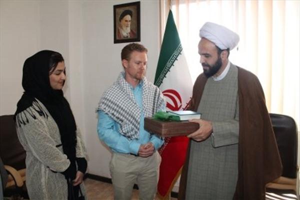 مسلمان شدن پزشک مسیحی استرالیایی در تهران مسلمان شدن پزشک مسیحی استرالیایی در تهران
