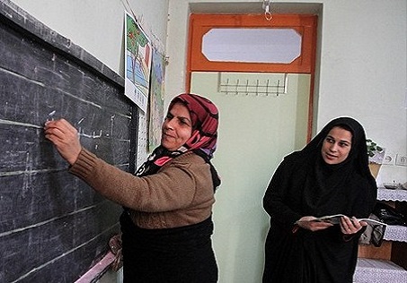 مختلط بودن کلاس‌های درس علت آمار بالای بی‌سوادی زنان در سیستان و بلوچستان است