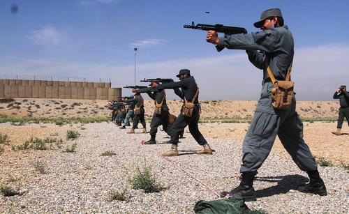از تجمع فلامینگوها در پناهگاه حیات وحش تا ماهیگیر سومالیایی در حال عزیمت به بازار ماهی +تصاویر