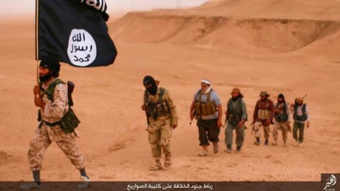 فرار 140 کارگر ربوده شده از دست داعش فرار 140 کارگر ربوده شده از دست داعش