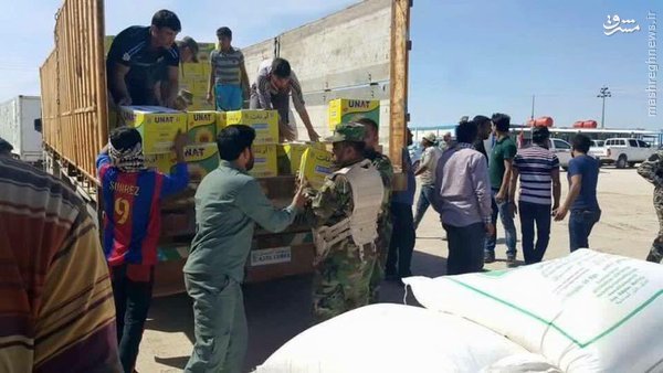 ارسال صدها تن مواد غذایی برای آوارگان اهل سنت عراق +عکس ارسال صدها تن مواد غذایی برای آوارگان اهل سنت عراق +عکس