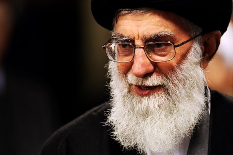 روایتی از زندگی نامه آیت الله خامنه ای666-671