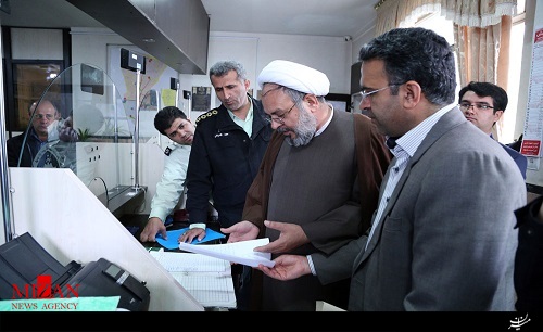 بازدید سرزده دادستان عمومی و انقلاب مرکز استان قزوین از کلانتری 11 مدرس + عکس