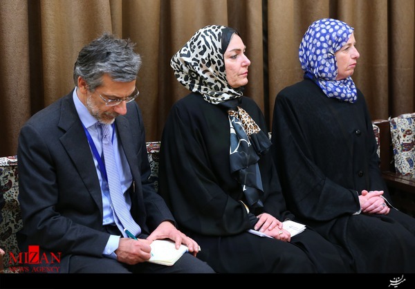 حجاب زنان ایتالیایی در دیدار با رهبر انقلاب +تصاویر حجاب زنان ایتالیایی در دیدار با رهبر انقلاب +تصاویر