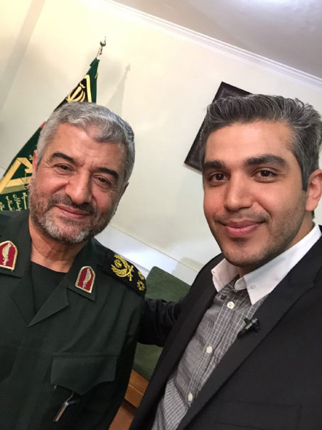 سلفی خبرنگار معروف با فرمانده سپاه + عکس سلفی خبرنگار معروف با فرمانده سپاه + عکس