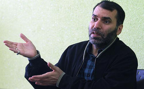 بچه حزب‌اللهی‌ها در عرصه‌‌ مطبوعات و سینما از یکدیگر دفاع کنند