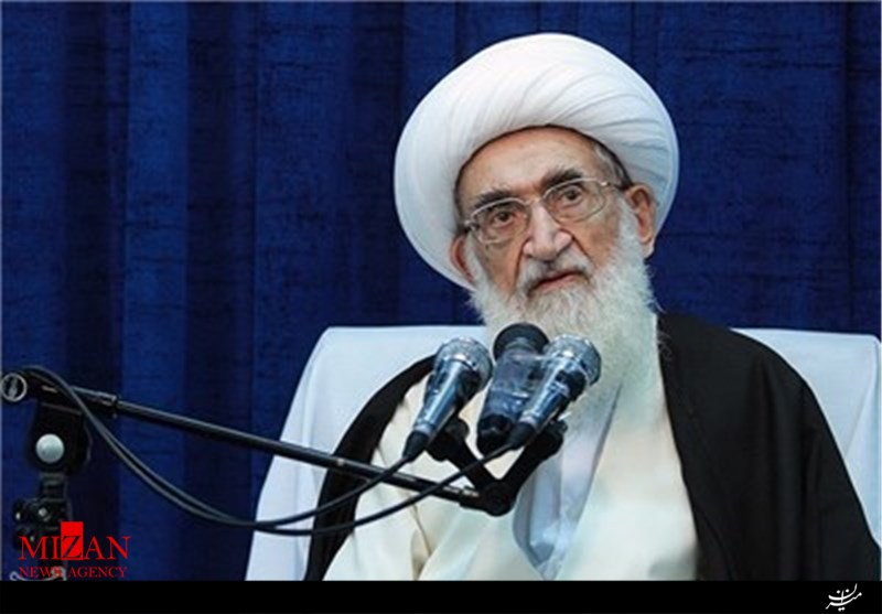 فرهنگ انقلابی در حوزه‌های علمیه نمایان باشد