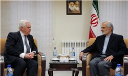جبران ذهنیت منفی مردم ایران، نیازمند اقدام مثبت انگلیس/ تاکید بر گسترش تعاملات اقتصادی تهران و لندن