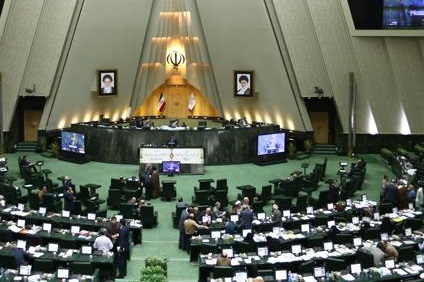 دولت مکلف به پشتیبانی از مراکز تحقیقاتی جهت مقابله با جبهه معاند نظام اسلامی شد