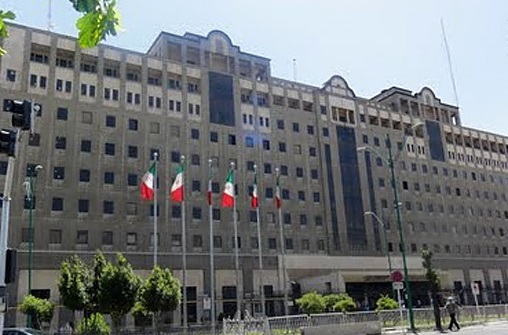 تجمع آموزشیاران نهضت سواد آموزی مقابل مجلس