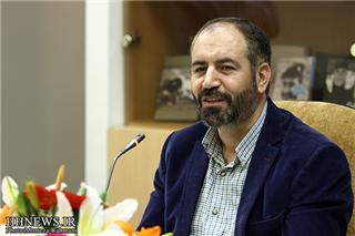 مومنی: برخی به بهانه واقع گرایی، به آرمان‌های انقلاب بی اعتنا هستند/ جعفری‌جلوه: هنر انقلاب چیزی جزء هنر اسلامی و ایرانی نیست///خبر شب