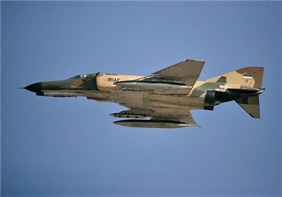فروند جنگنده F۴ نهاجا در مهرآباد +تصاویر فروند جنگنده F۴ نهاجا در مهرآباد +تصاویر