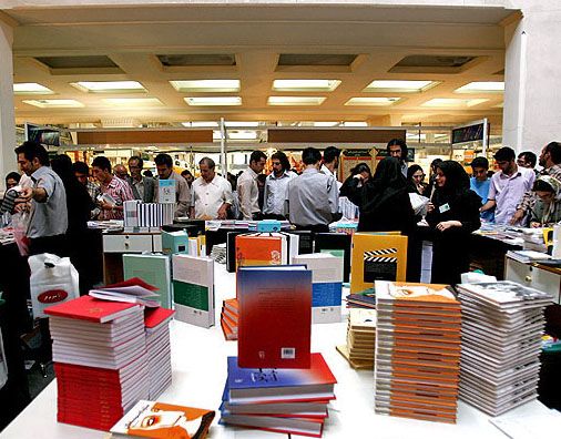مستندسازان پیام مدافعان حرم را به دنیا برسانند مستندسازان پیام مدافعان حرم را به دنیا برسانند
