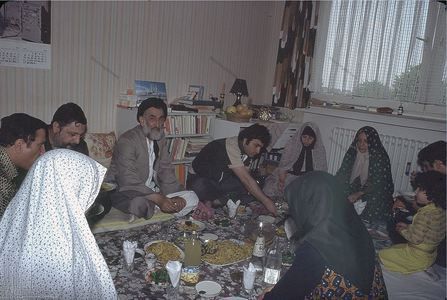عکس کمتر دیده شده از امام موسی صدر عکس کمتر دیده شده از امام موسی صدر