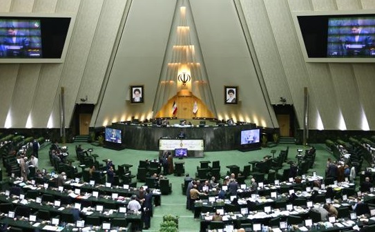 دارندگان اجازه خاصه رهبر انقلاب از شمول قانون ممنوعیت بکارگیری بازنشستگان مستثنی شدند