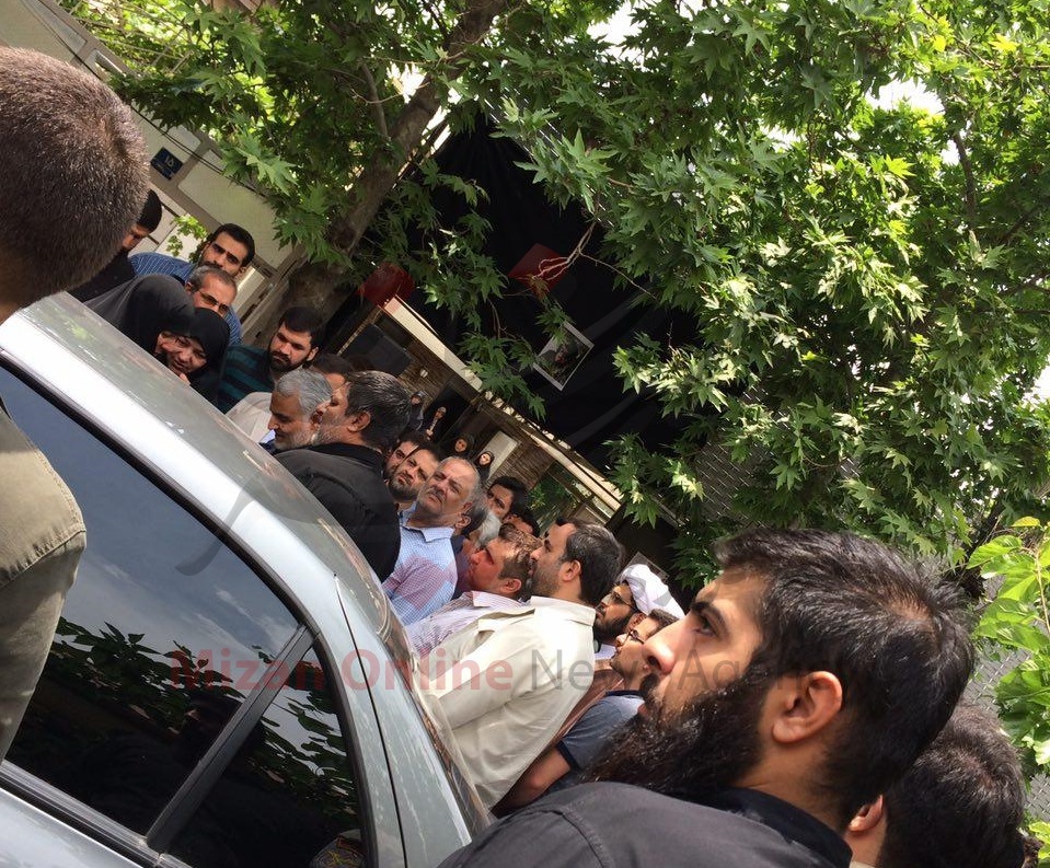 حضور سرلشکر سلیمانی در منزل فرمانده متوفی نیروهای ویژه سپاه+تصاویر