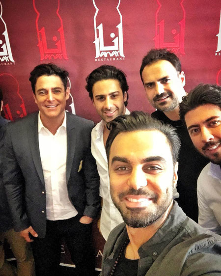 فرهاد مجیدی در رستوران ستاره سینما +عکس فرهاد مجیدی در رستوران ستاره سینما +عکس