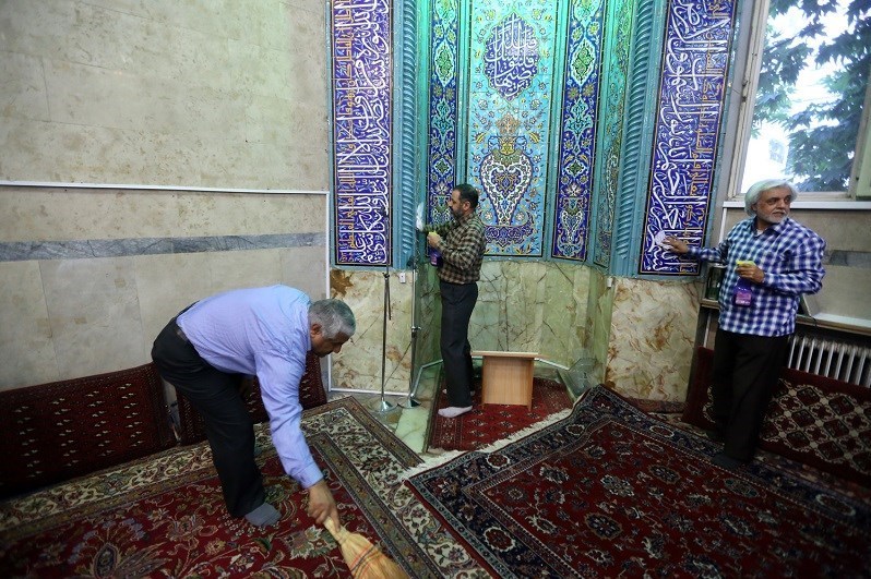 غبارروبی از مسجدی که مطب پزشک هم دارد +عکس غبارروبی از مسجدی که مطب پزشک هم دارد +عکس