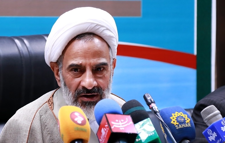 دشمن برای از بین بردن مکتب امام خمینی (ره) تلاش می کند/اطاعت از مقام معظم رهبری شایسته ترین وفاداری نسبت به امام راحل است