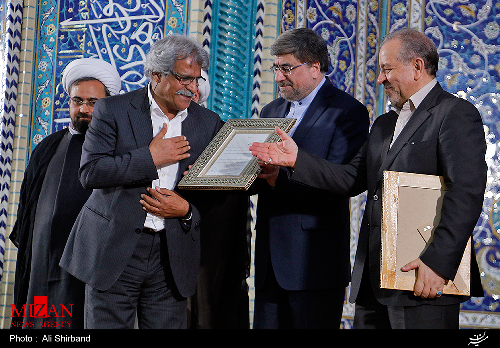 بیست و چهارمین نمایشگاه بین المللی قرآن کریم افتتاح شد بیست و چهارمین نمایشگاه بین المللی قرآن کریم افتتاح شد