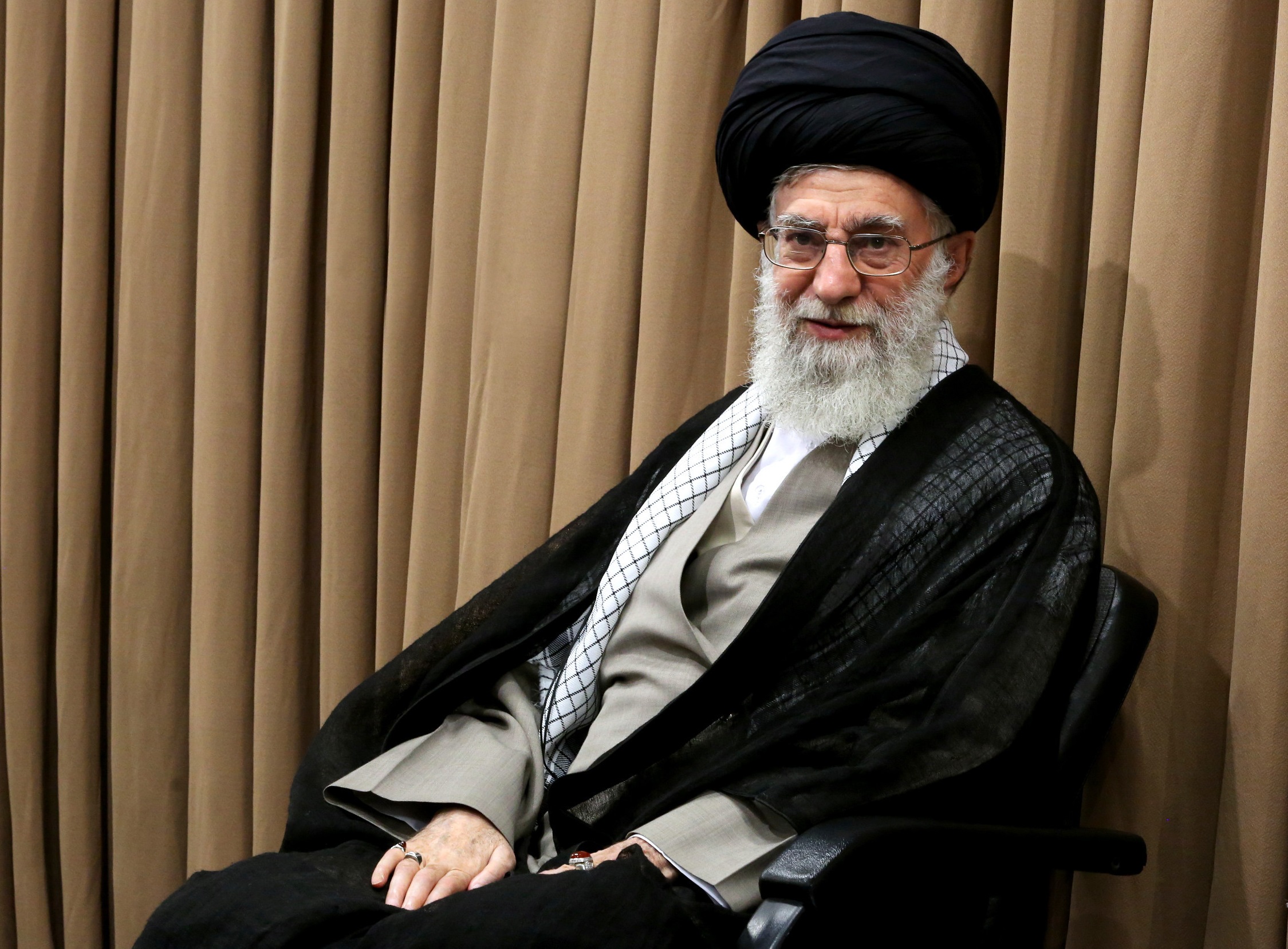 باید تا جایی که می توانیم توانمندی ها را افزایش دهیم/ موافقان و مخالفان برجام هر دو مبالغه میکنند باید تا جایی که می توانیم توانمندی ها را افزایش دهیم/ موافقان و مخالفان برجام هر دو مبالغه میکنند