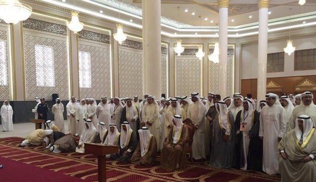 نخستین نماز جماعت کویتی‌ها در مسجد امام صادق (ع)+عکس