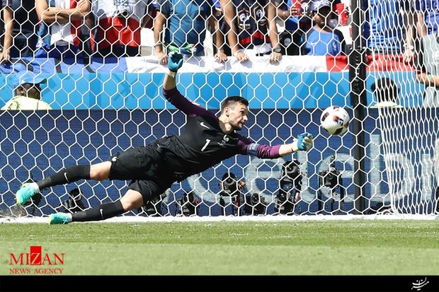 فرانسه 2-1 ایرلند جنوبی؛ صعود میزبان با دو گل گریزمان