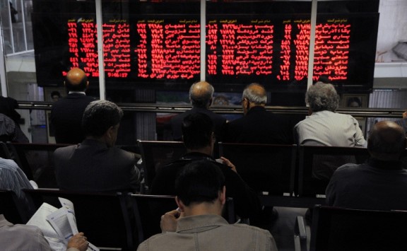 بازار سرمایه در انتظار صدر نشین تازه نفس/ خودروییها عقب کشیدند بازار سرمایه در انتظار صدر نشین تازه نفس/ خودروییها عقب کشیدند