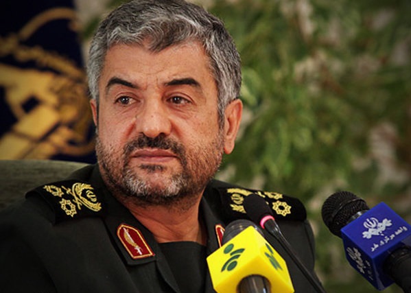 حسن اعتماد فرمانده معظم کل قوا، موید توانمندی‌های سرلشکر باقری برای حضور در سنگر جدید خدمت است