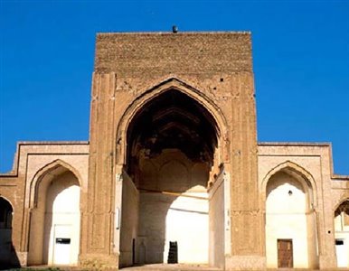 آغاز مرمت درهای تاریخی مسجد جامع تون